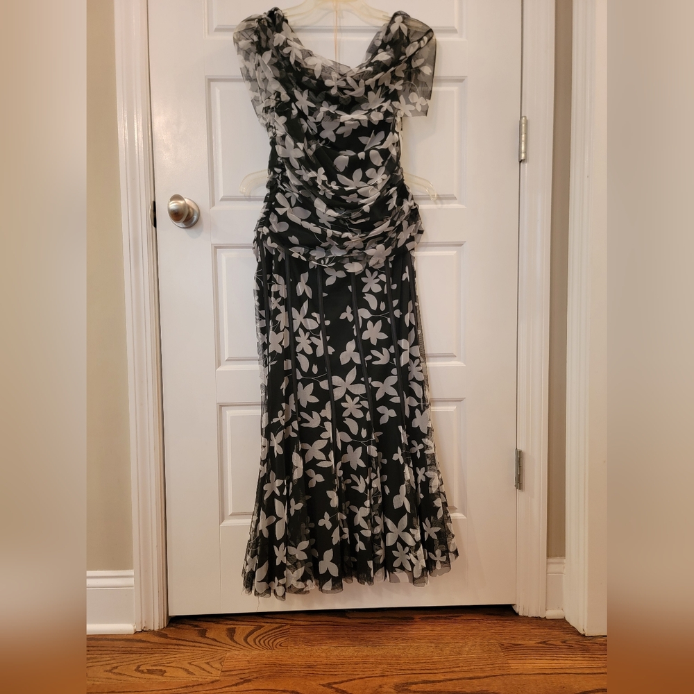 Vintage Joseph Ribkoff Trends 2-Piece Mesh Floral Evening Gown Set - Size 6 - Picture 6 of 14
